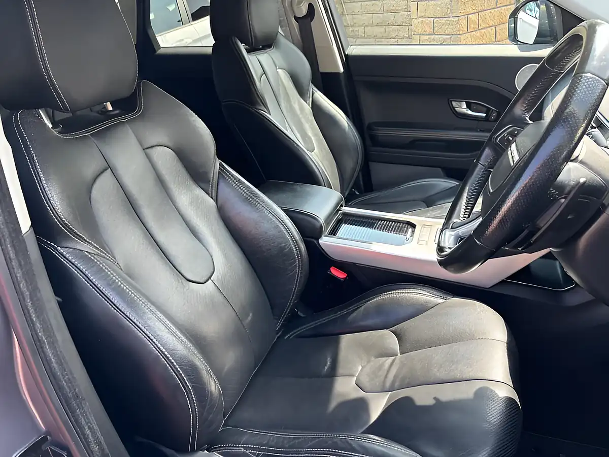 Used 2014 Land Rover Range Rover Evoque Dynamic Orkney Grey Metallic - Interior and Exterior details 11