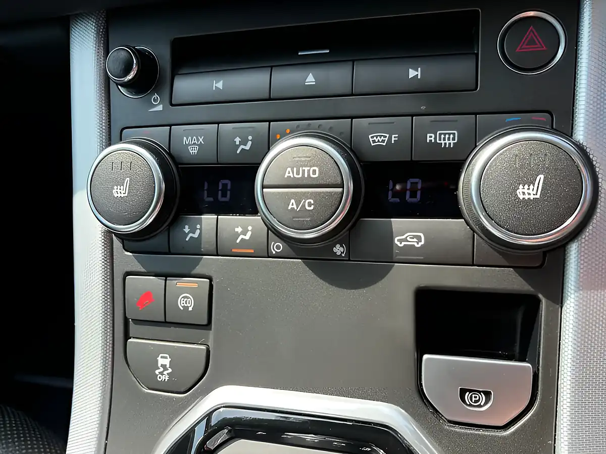Used 2014 Land Rover Range Rover Evoque Dynamic Orkney Grey Metallic - Interior and Exterior details 14