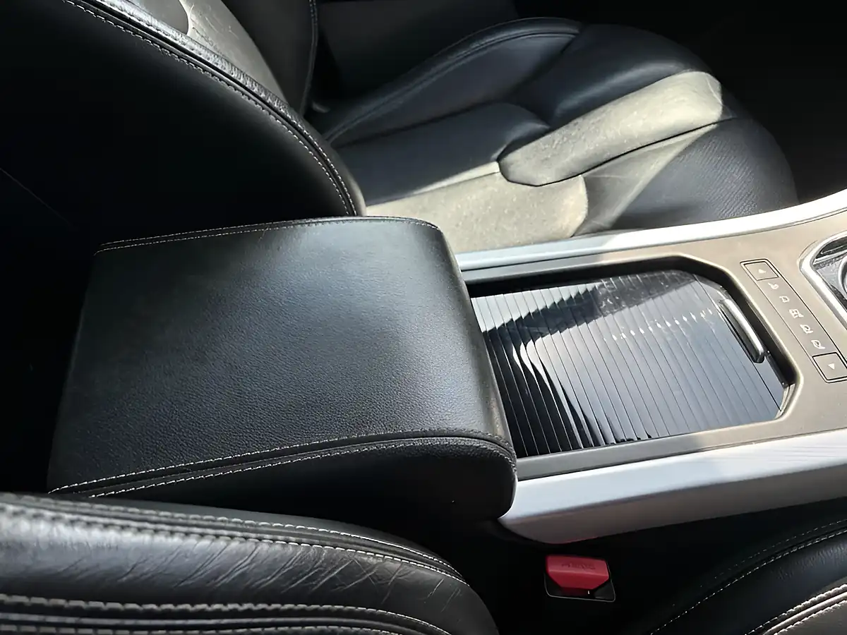 Used 2014 Land Rover Range Rover Evoque Dynamic Orkney Grey Metallic - Interior and Exterior details 16