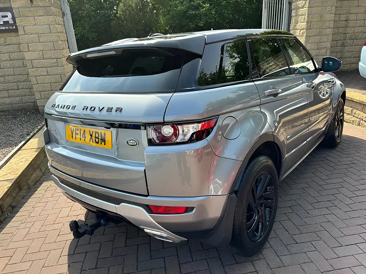 Used 2014 Land Rover Range Rover Evoque Dynamic Orkney Grey Metallic - Interior and Exterior details 9