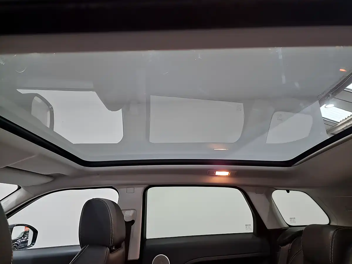 Used 2014 Land Rover Range Rover Evoque Dynamic Red - Interior and Exterior details 20