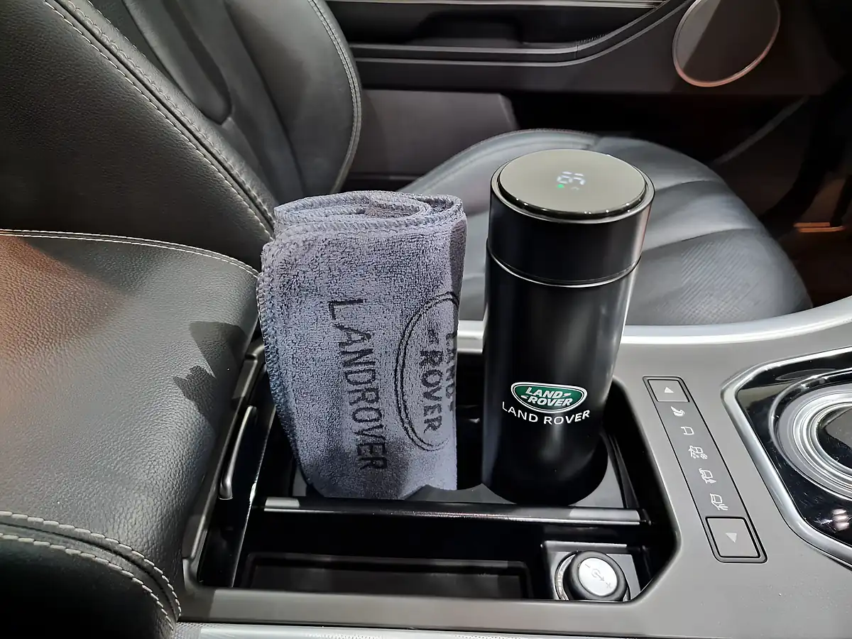Used 2014 Land Rover Range Rover Evoque Dynamic Red - Interior and Exterior details 6