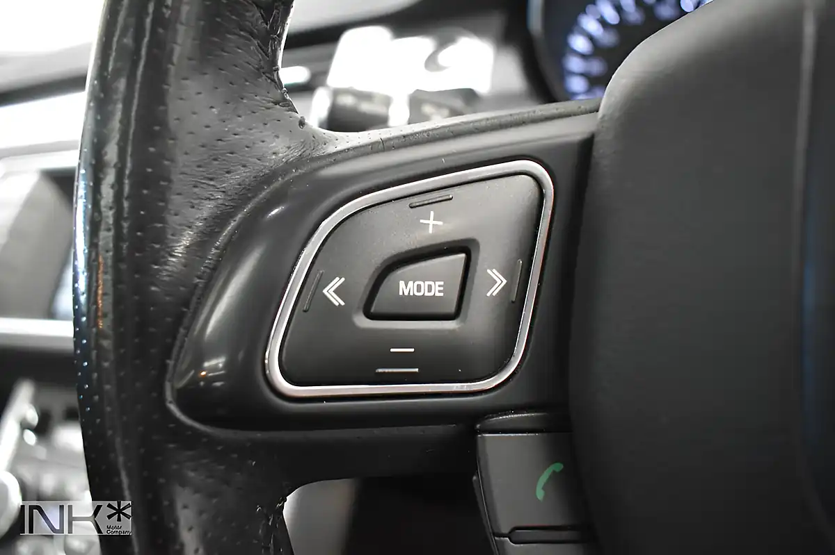 Used 2014 Land Rover Range Rover Evoque Dynamic Red - Interior and Exterior details 11