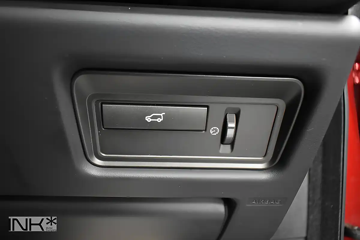 Used 2014 Land Rover Range Rover Evoque Dynamic Red - Interior and Exterior details 15
