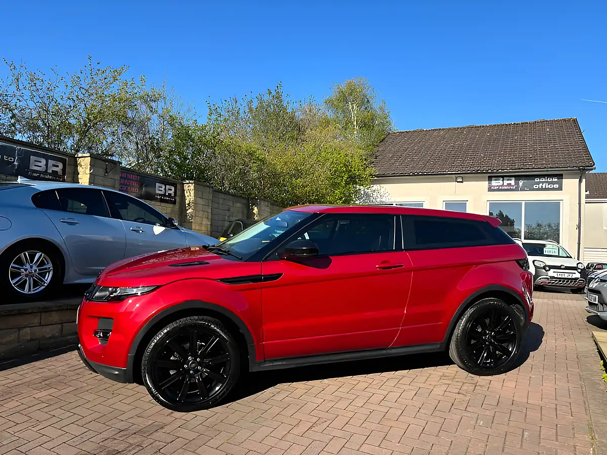 Used 2014 Land Rover Range Rover Evoque Dynamic Red - Interior and Exterior details 5