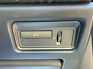 Used 2014 Land Rover Range Rover Evoque Dynamic Santorini Black - Interior and Exterior details 18