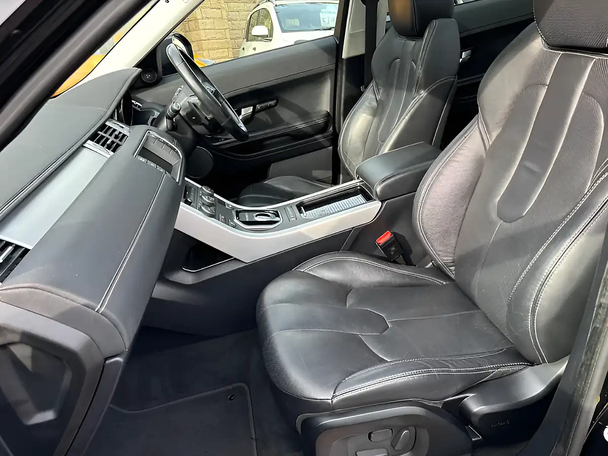 Used 2014 Land Rover Range Rover Evoque Dynamic Santorini Black - Interior and Exterior details 12