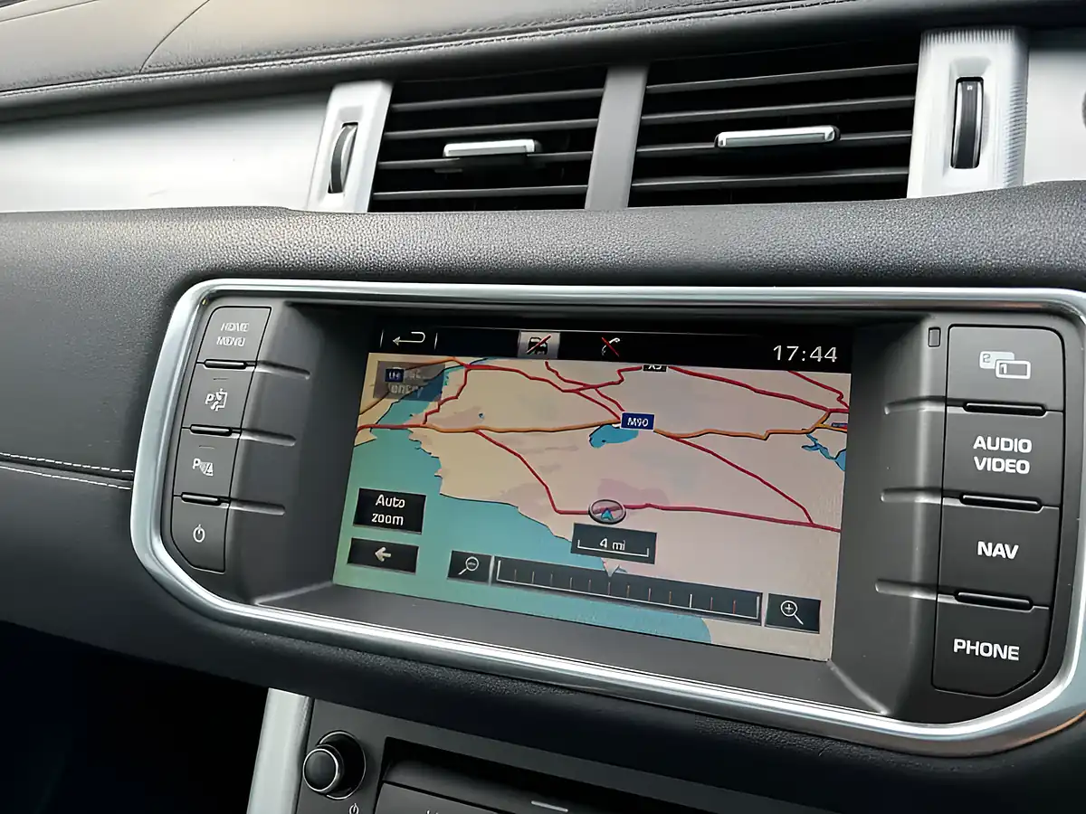 Used 2014 Land Rover Range Rover Evoque Dynamic Santorini Black - Interior and Exterior details 13