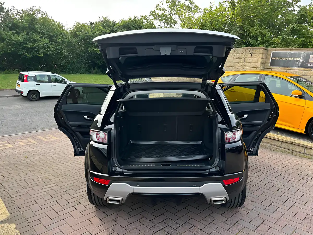 Used 2014 Land Rover Range Rover Evoque Dynamic Santorini Black - Interior and Exterior details 19