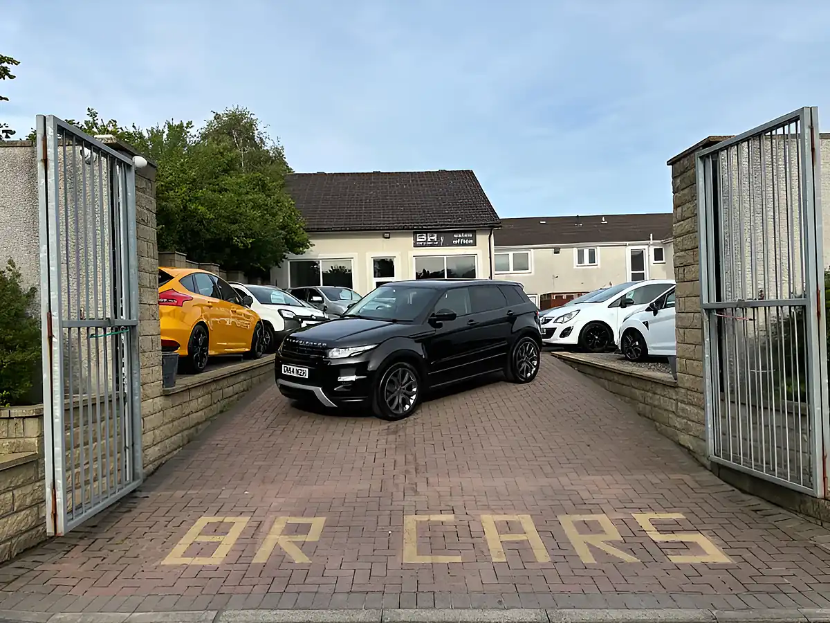 Used 2014 Land Rover Range Rover Evoque Dynamic Santorini Black - Interior and Exterior details 3