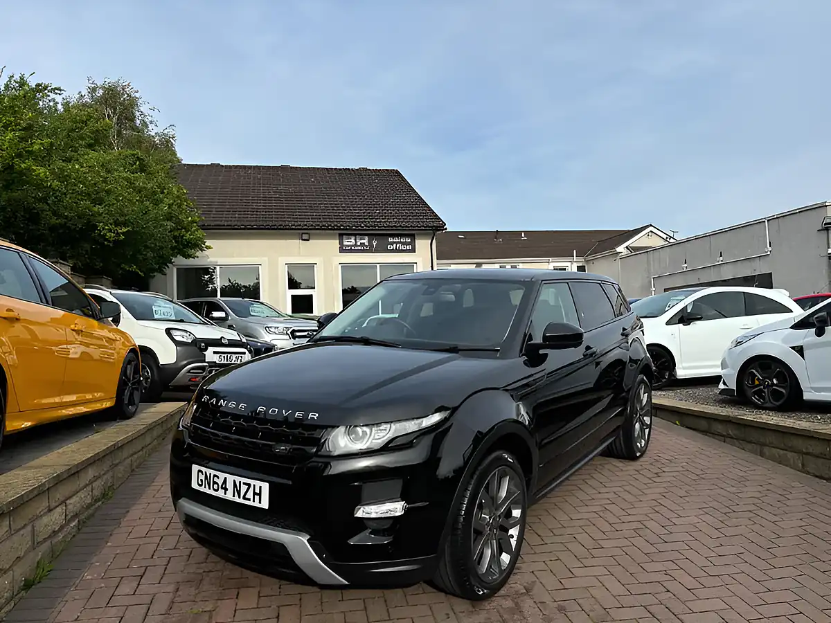 Used 2014 Land Rover Range Rover Evoque Dynamic Santorini Black - Interior and Exterior details 4