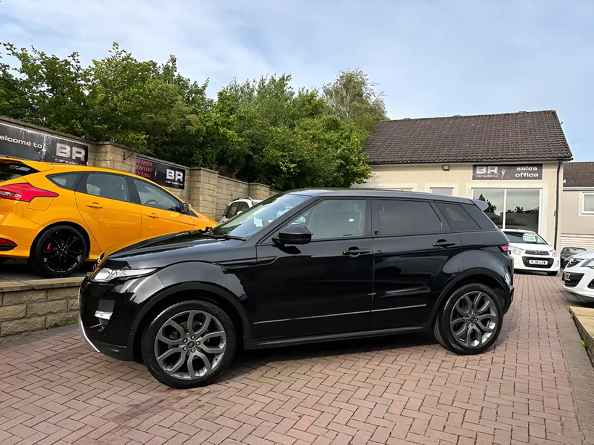 Used 2014 Land Rover Range Rover Evoque Dynamic Santorini Black - Interior and Exterior details 5