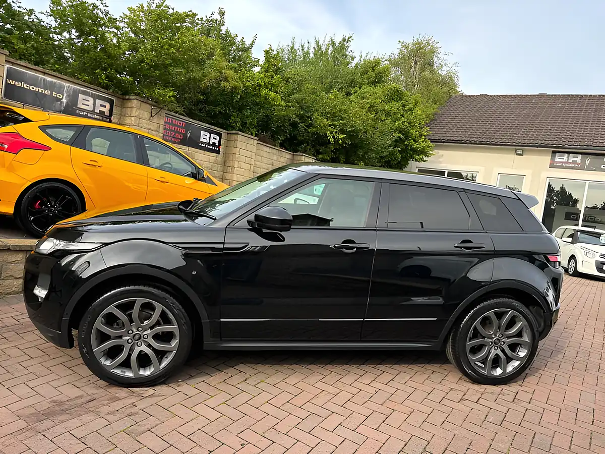 Used 2014 Land Rover Range Rover Evoque Dynamic Santorini Black - Interior and Exterior details 6