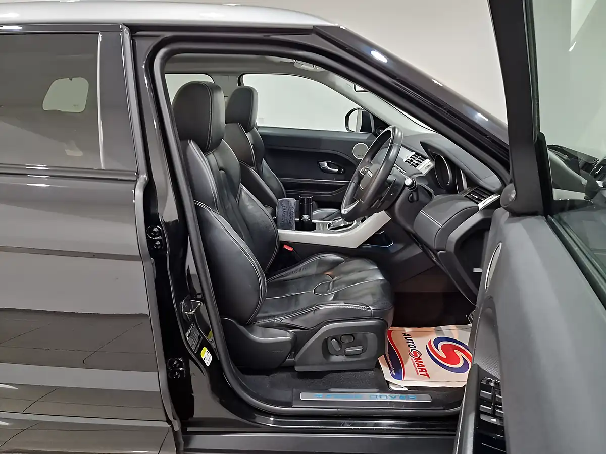 Used 2014 Land Rover Range Rover Evoque Dynamic Santorini Black - Interior and Exterior details 9