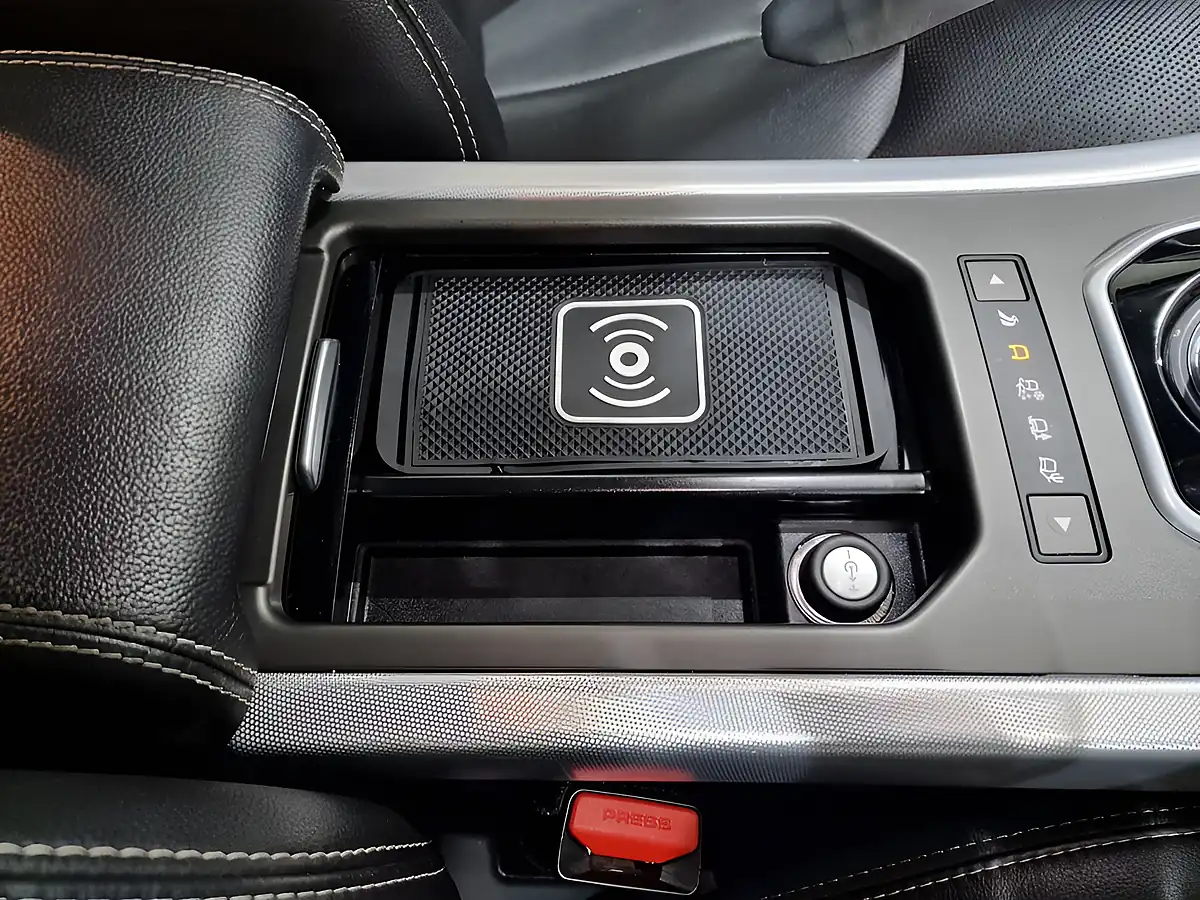 Used 2014 Land Rover Range Rover Evoque Dynamic White - Interior and Exterior details 11