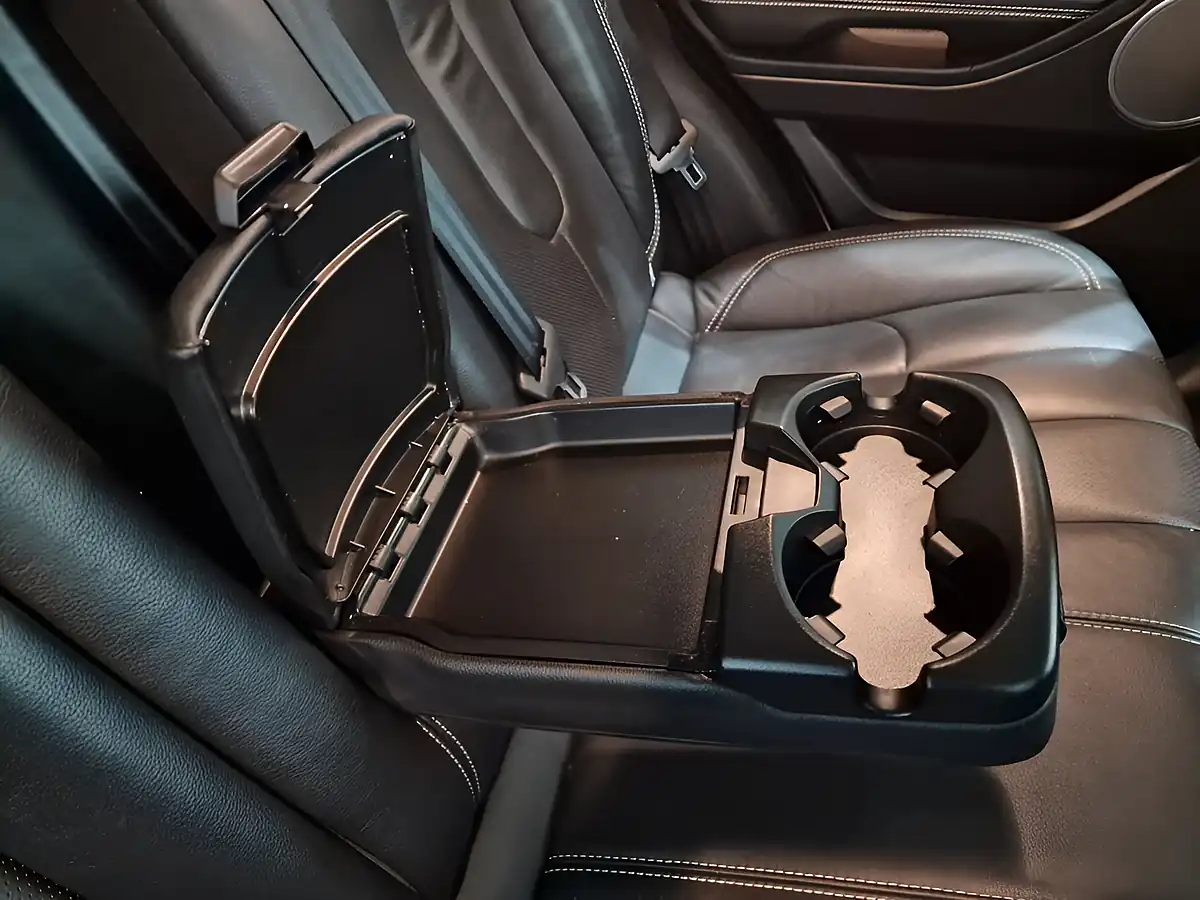 Used 2014 Land Rover Range Rover Evoque Dynamic White - Interior and Exterior details 14