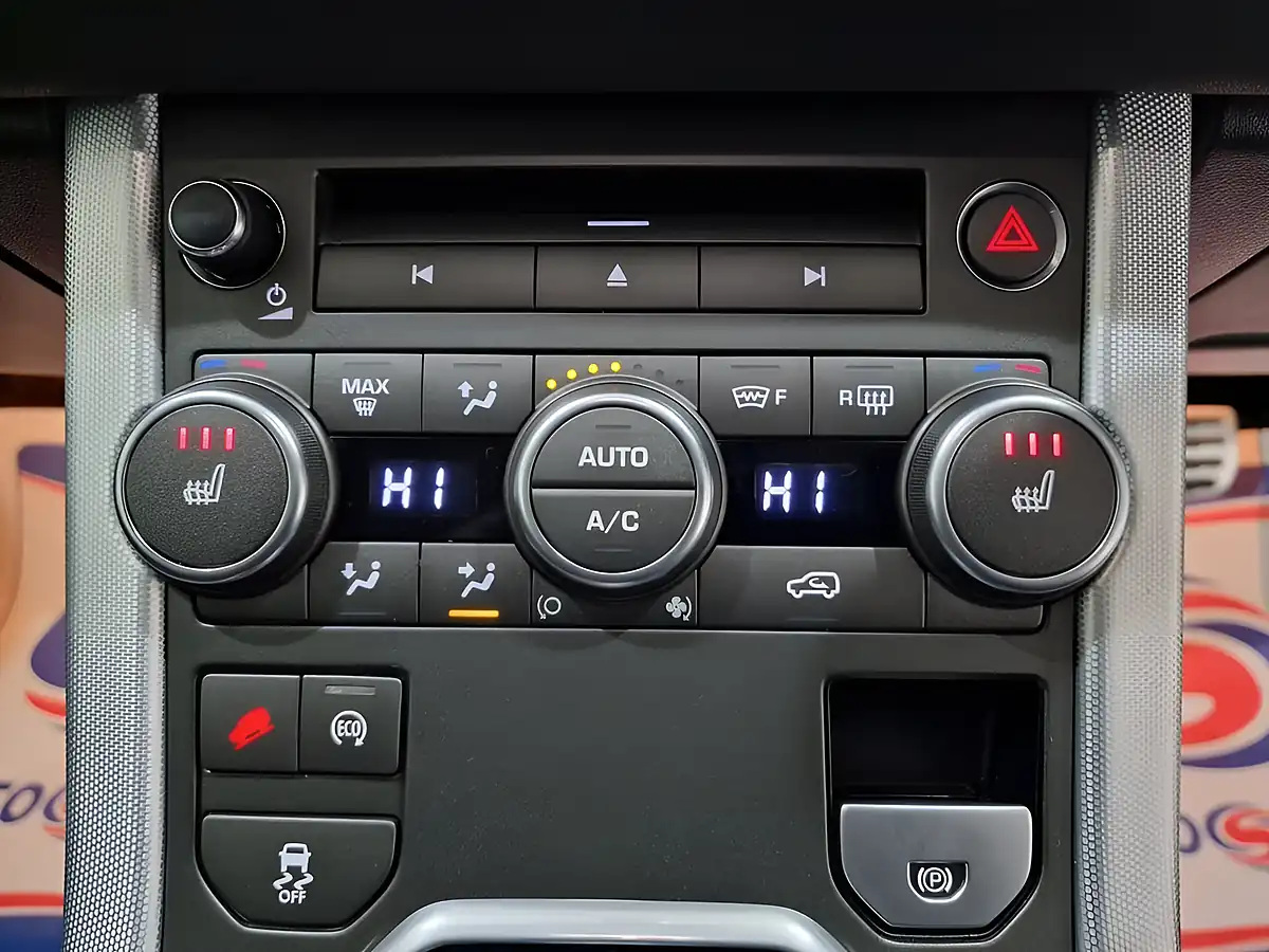Used 2014 Land Rover Range Rover Evoque Dynamic White - Interior and Exterior details 14