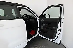 Used 2014 Land Rover Range Rover Evoque Dynamic White - Interior and Exterior details 12