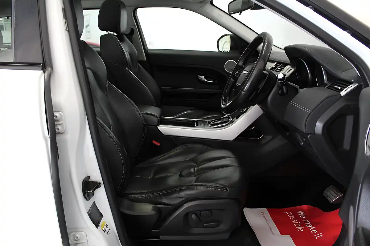 Used 2014 Land Rover Range Rover Evoque Dynamic White - Interior and Exterior details 13