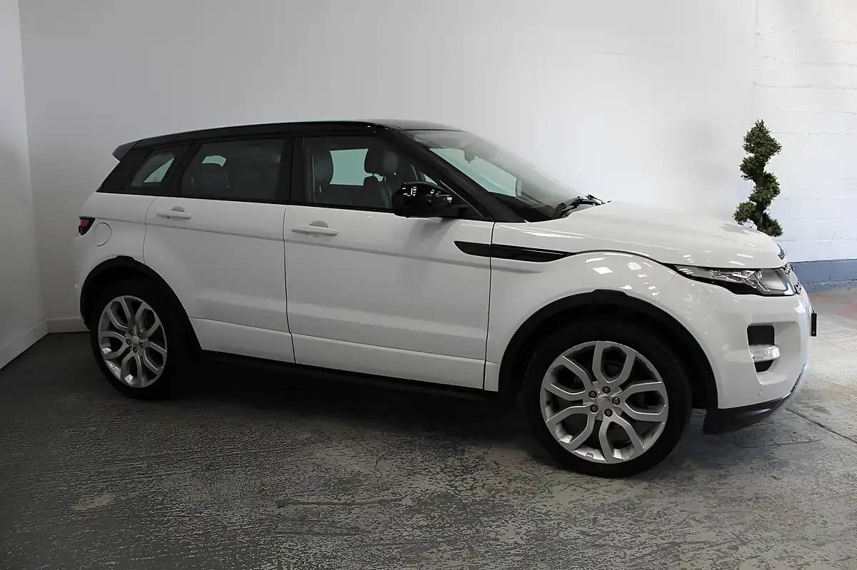 Used 2014 Land Rover Range Rover Evoque Dynamic White - Interior and Exterior details 3