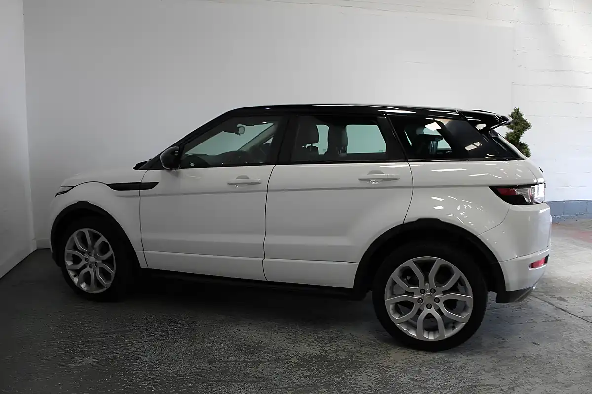 Used 2014 Land Rover Range Rover Evoque Dynamic White - Interior and Exterior details 7