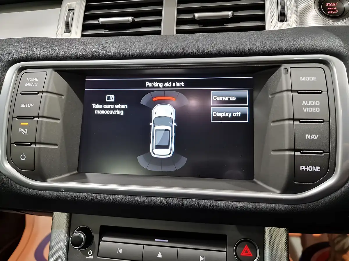 Used 2014 Land Rover Range Rover Evoque Dynamic White - Interior and Exterior details 14