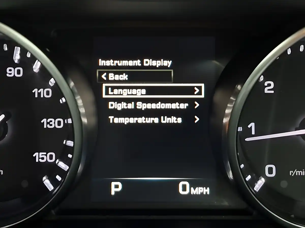 Used 2014 Land Rover Range Rover Evoque Dynamic White - Interior and Exterior details 16