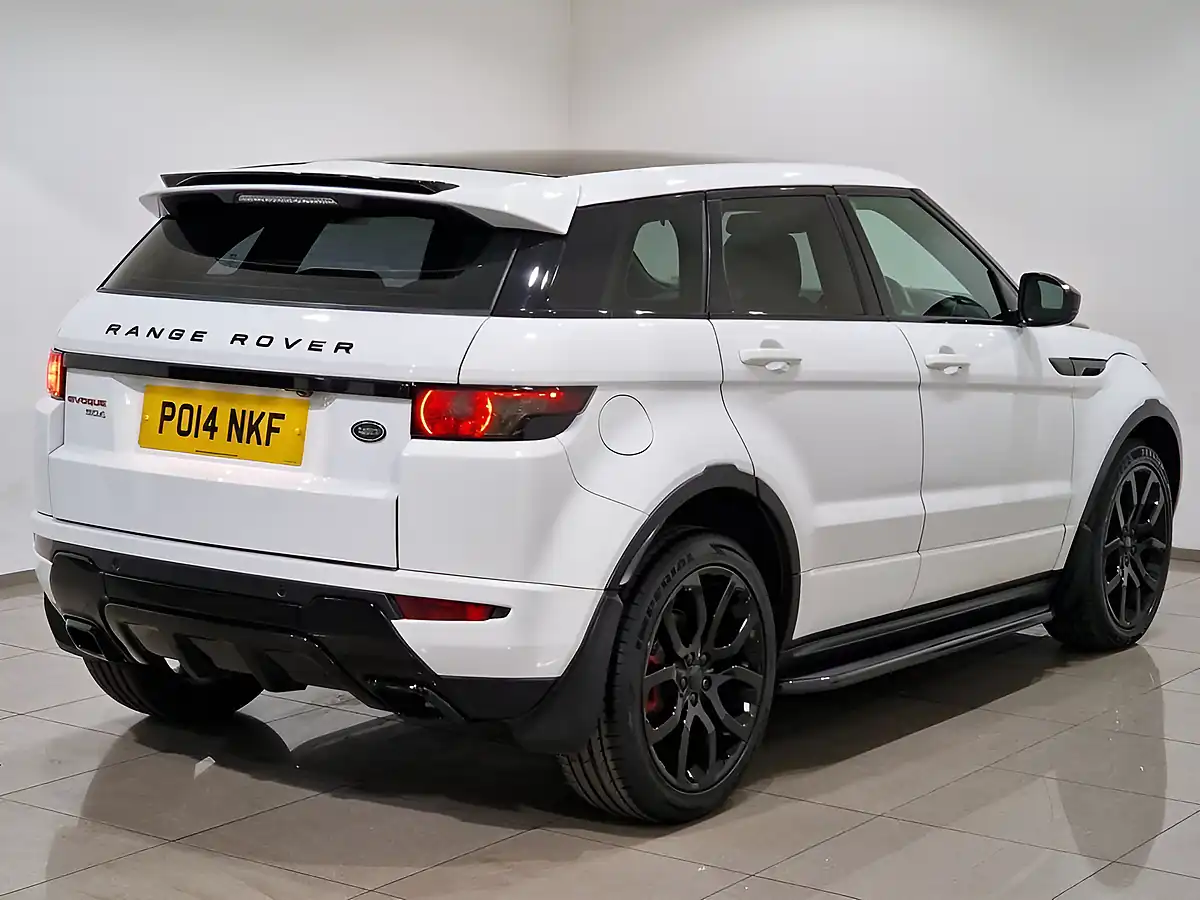 Used 2014 Land Rover Range Rover Evoque Dynamic White - Interior and Exterior details 6