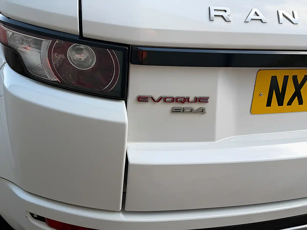 Used 2014 Land Rover Range Rover Evoque Dynamic White - Interior and Exterior details 11