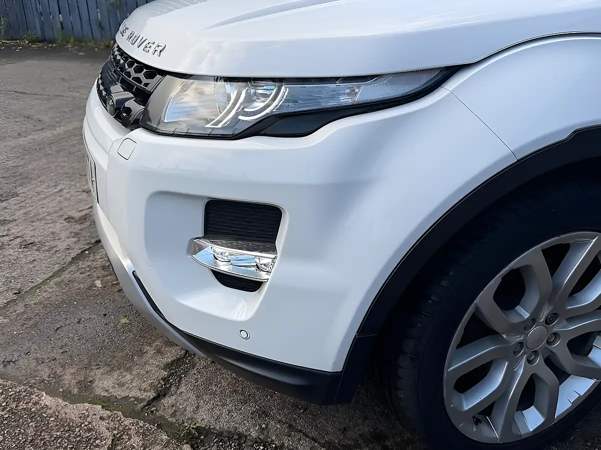 Used 2014 Land Rover Range Rover Evoque Dynamic White - Interior and Exterior details 12