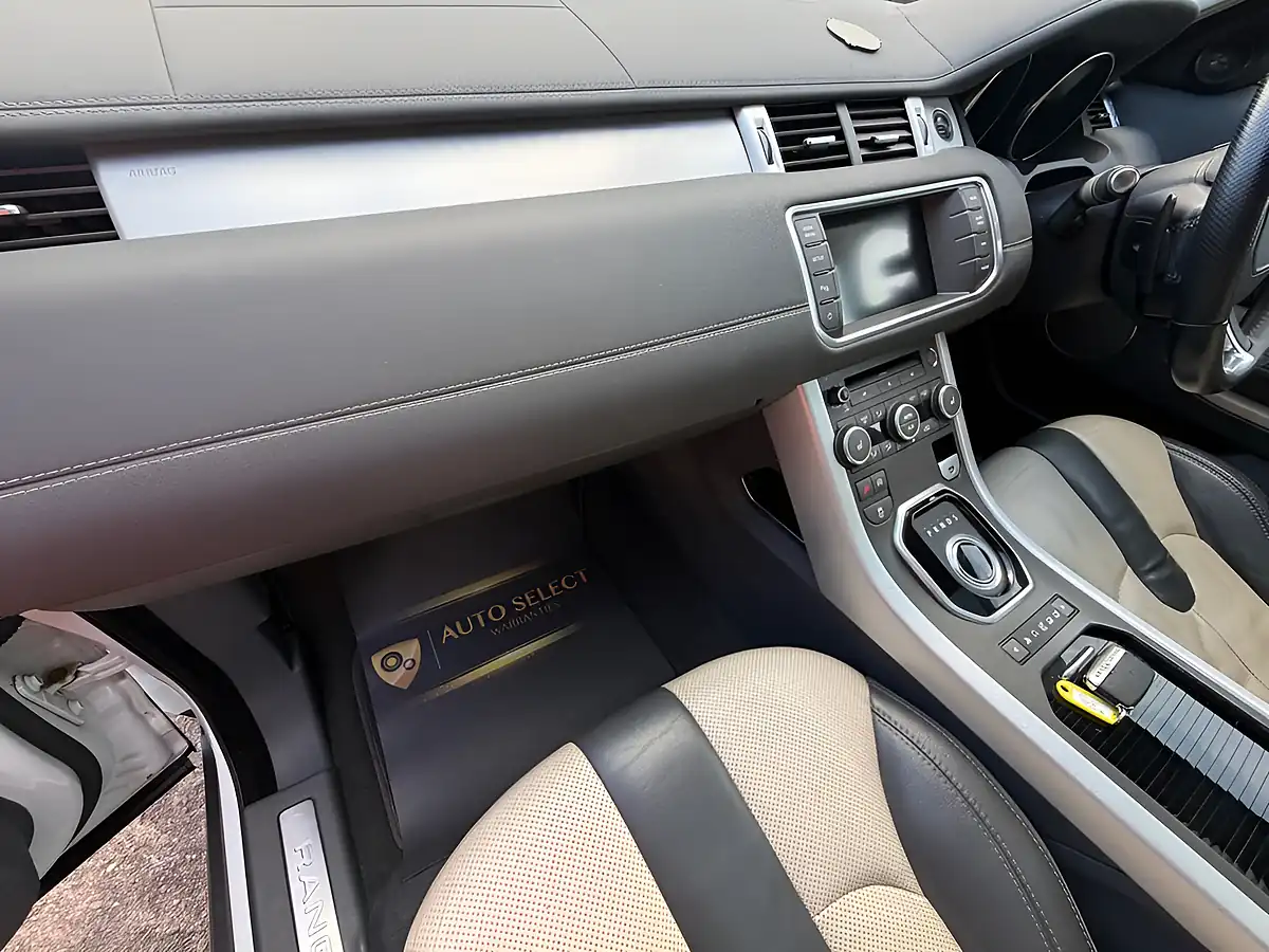 Used 2014 Land Rover Range Rover Evoque Dynamic White - Interior and Exterior details 14