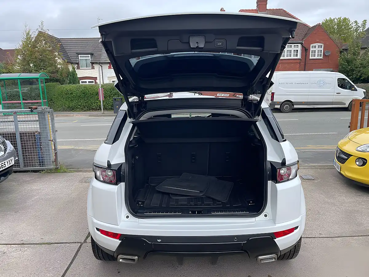 Used 2014 Land Rover Range Rover Evoque Dynamic White - Interior and Exterior details 13