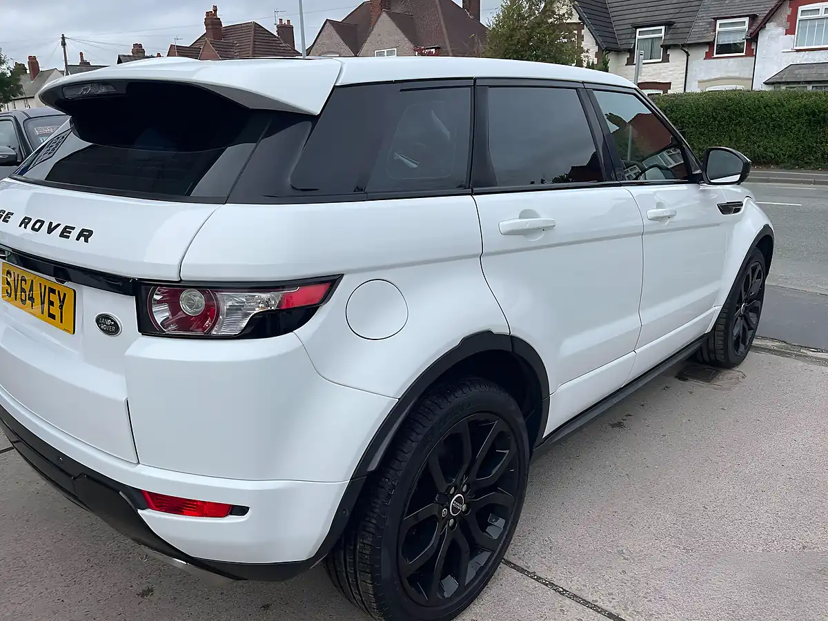 Used 2014 Land Rover Range Rover Evoque Dynamic White - Interior and Exterior details 17