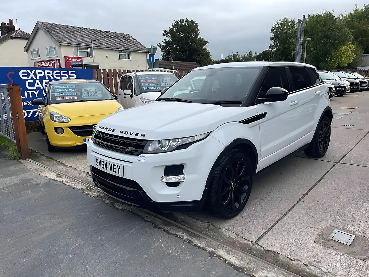 Used 2014 Land Rover Range Rover Evoque Dynamic White - Interior and Exterior details 4
