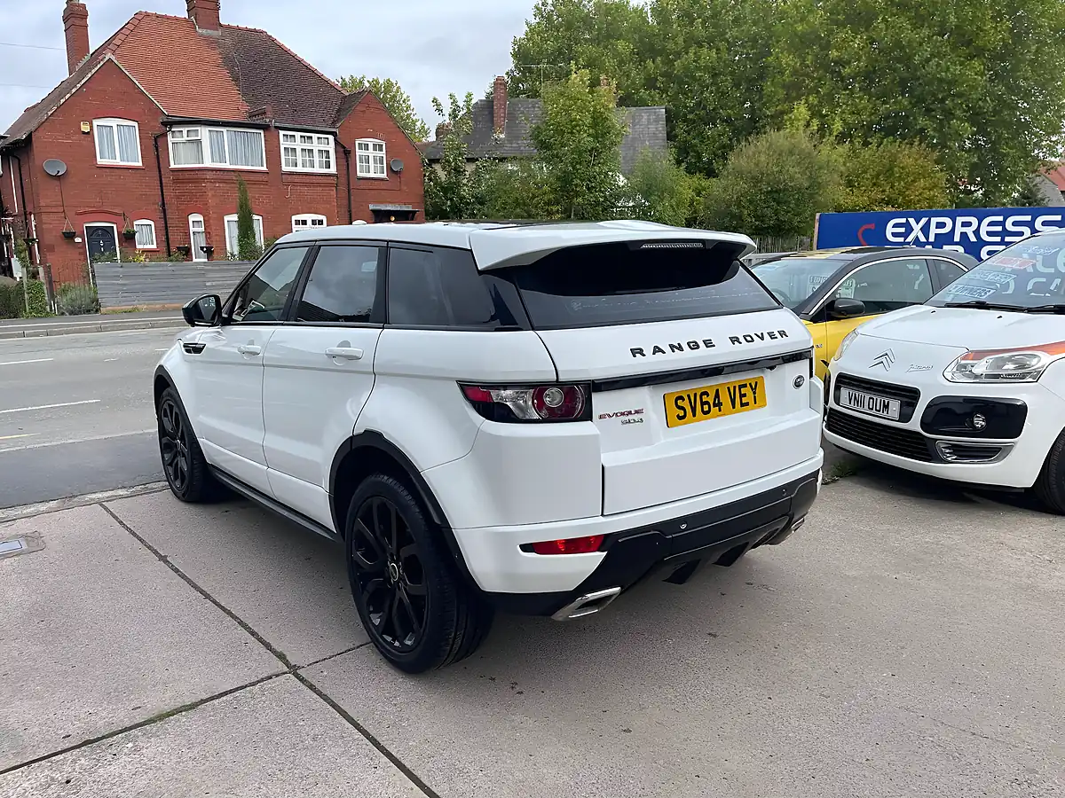 Used 2014 Land Rover Range Rover Evoque Dynamic White - Interior and Exterior details 5