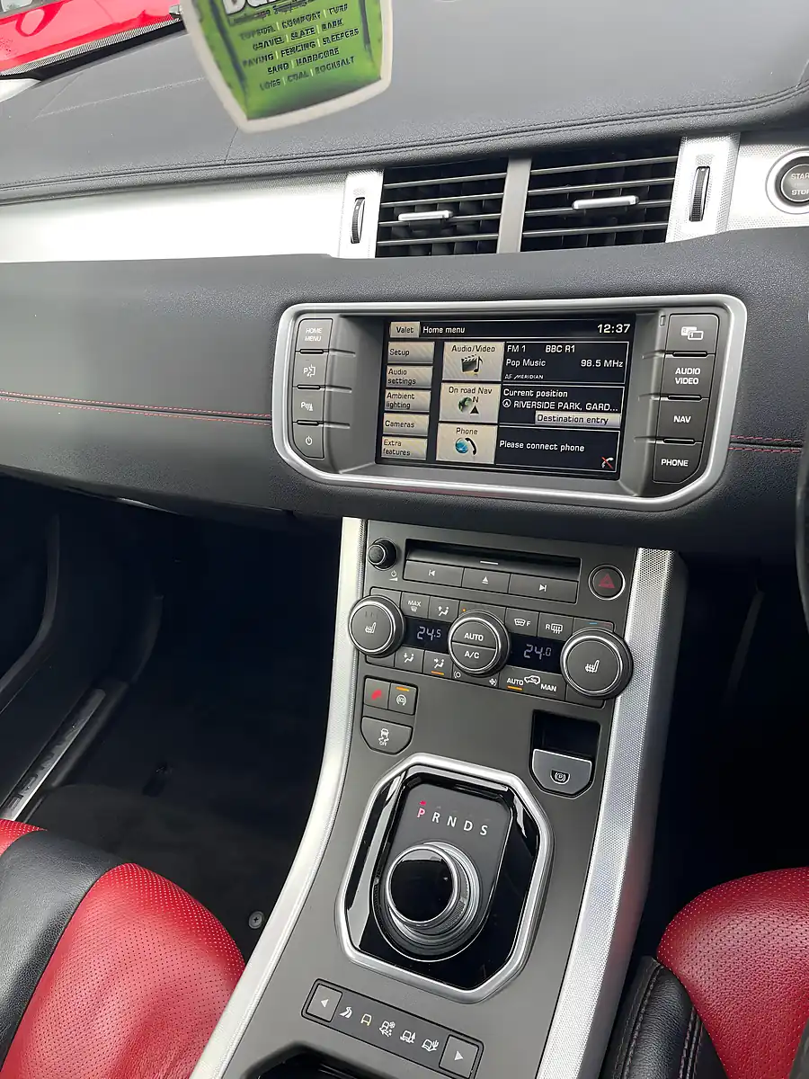 Used 2014 Land Rover Range Rover Evoque Dynamic White - Interior and Exterior details 8