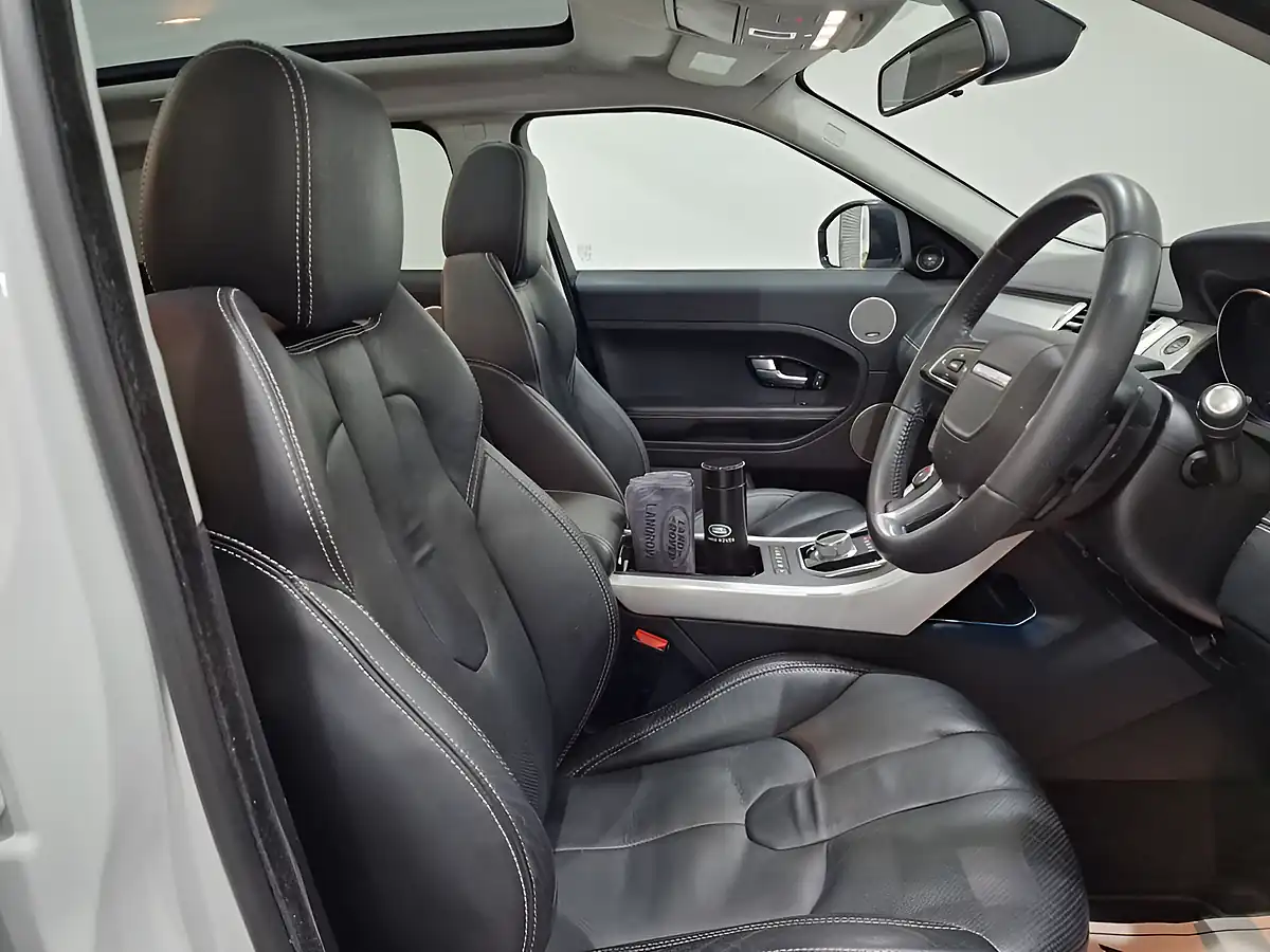 Used 2014 Land Rover Range Rover Evoque Dynamic White - Interior and Exterior details 10