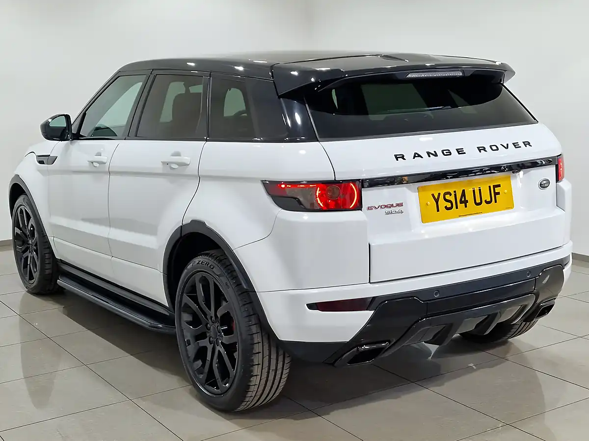 Used 2014 Land Rover Range Rover Evoque Dynamic White - Interior and Exterior details 4