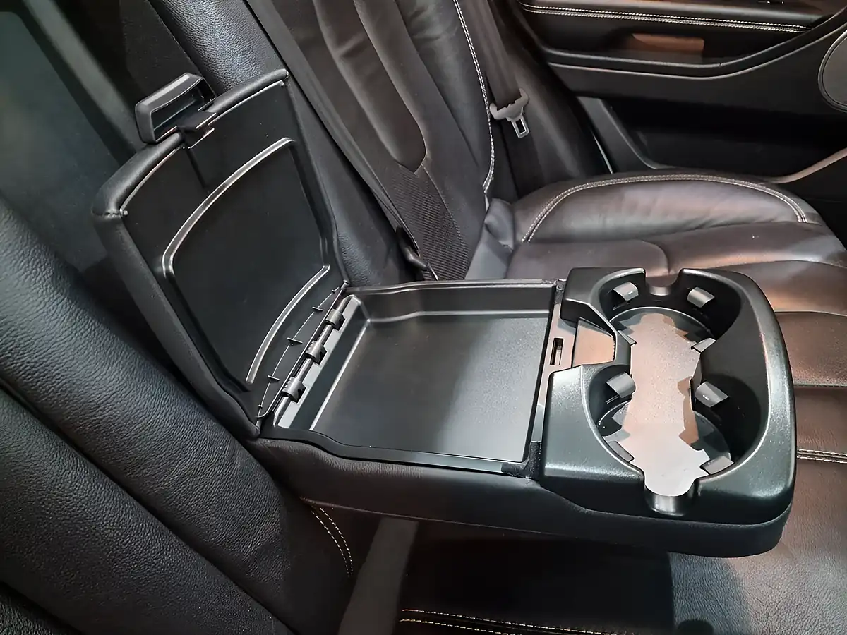 Used 2014 Land Rover Range Rover Evoque Dynamic White - Interior and Exterior details 15