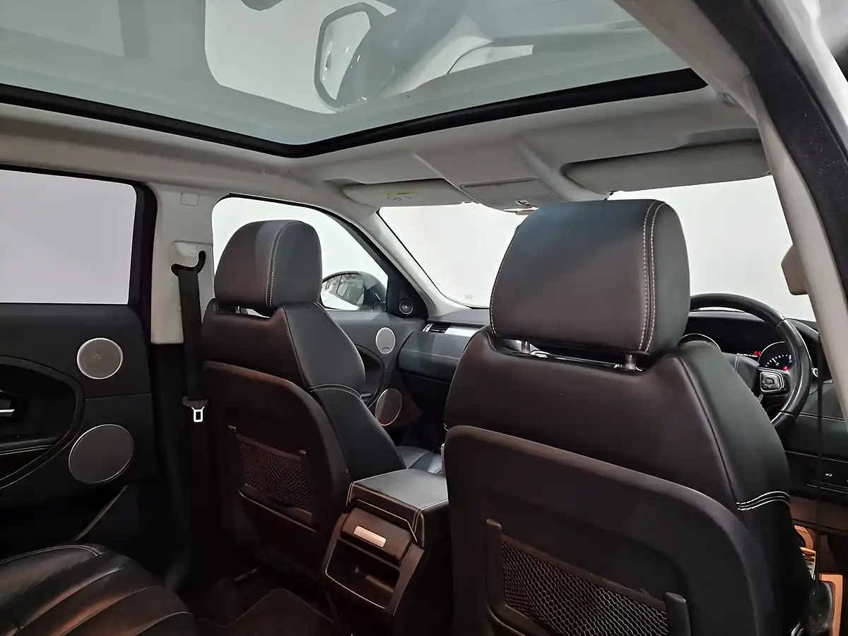 Used 2014 Land Rover Range Rover Evoque Dynamic White - Interior and Exterior details 16
