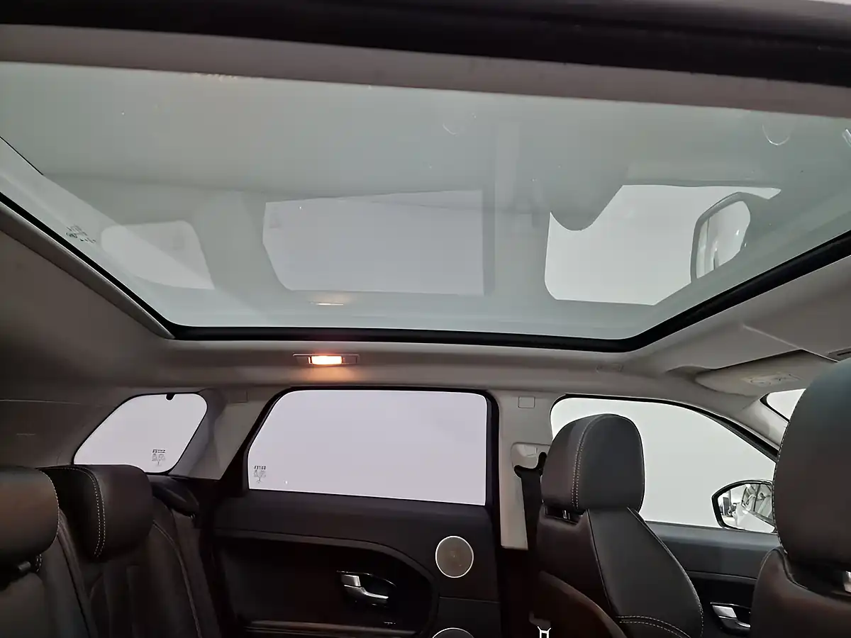 Used 2014 Land Rover Range Rover Evoque Dynamic White - Interior and Exterior details 17