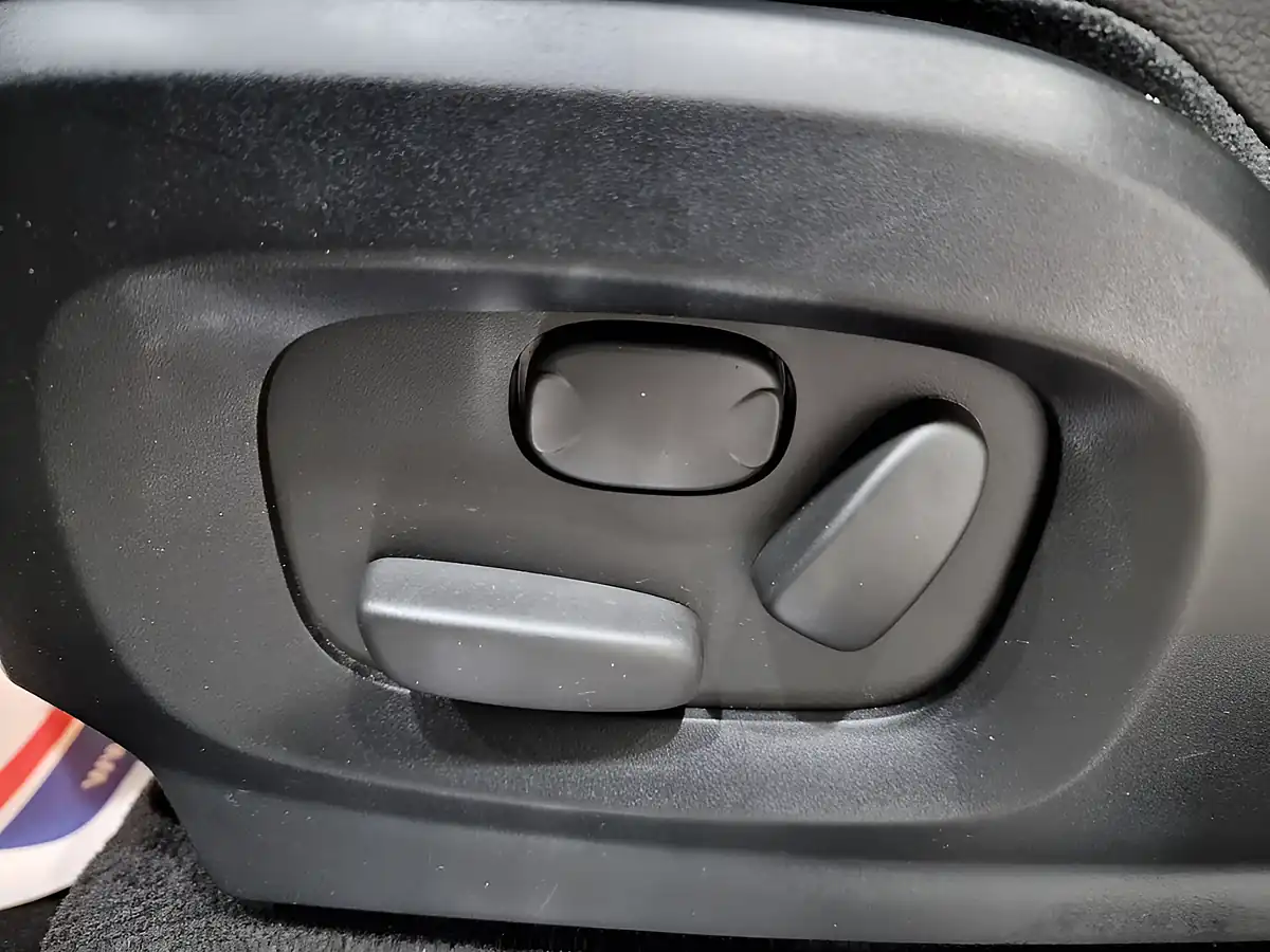 Used 2014 Land Rover Range Rover Evoque Dynamic White - Interior and Exterior details 20