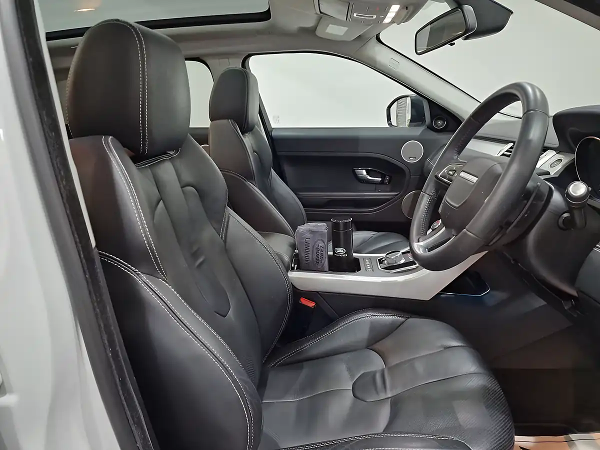 Used 2014 Land Rover Range Rover Evoque Dynamic White - Interior and Exterior details 10
