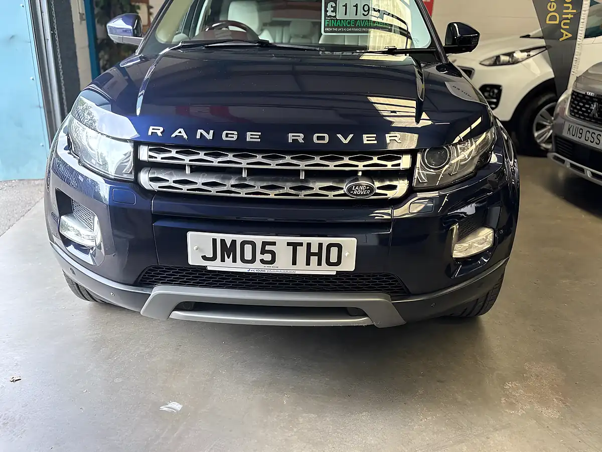 Used 2014 Land Rover Range Rover Evoque Prestige Lux Blue - Interior and Exterior details 12
