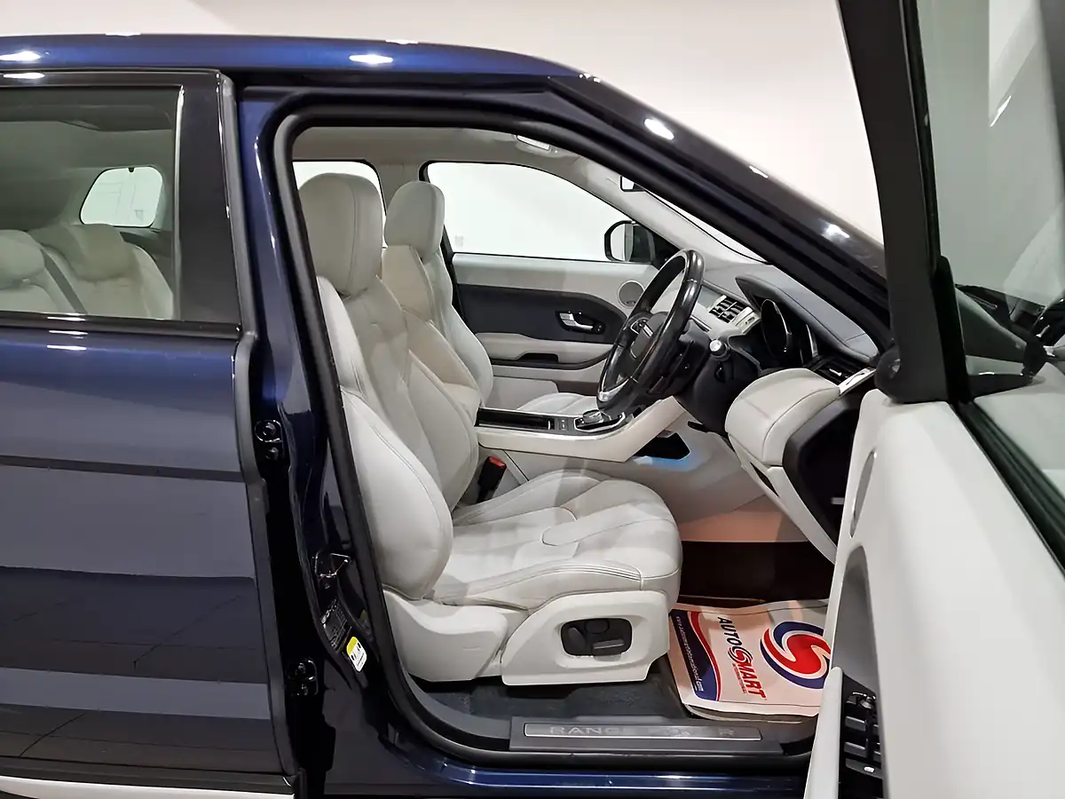 Used 2014 Land Rover Range Rover Evoque Prestige Lux Loire Blue - Interior and Exterior details 9