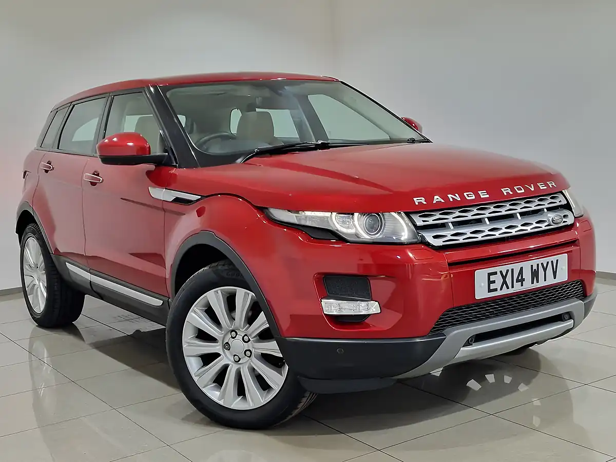 Used 2014 Land Rover Range Rover Evoque Prestige Red - Interior and Exterior details 7