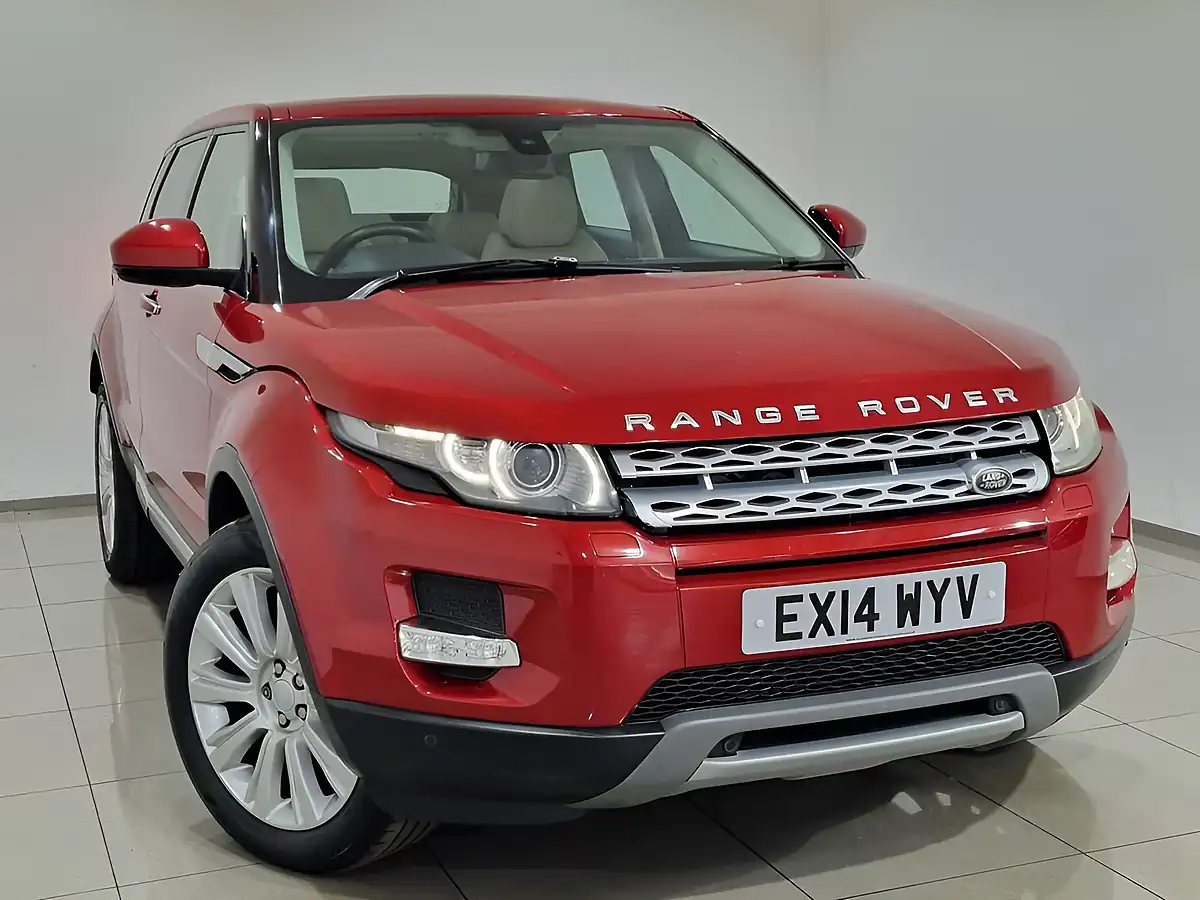 Used 2014 Land Rover Range Rover Evoque Prestige Red - Interior and Exterior details 8