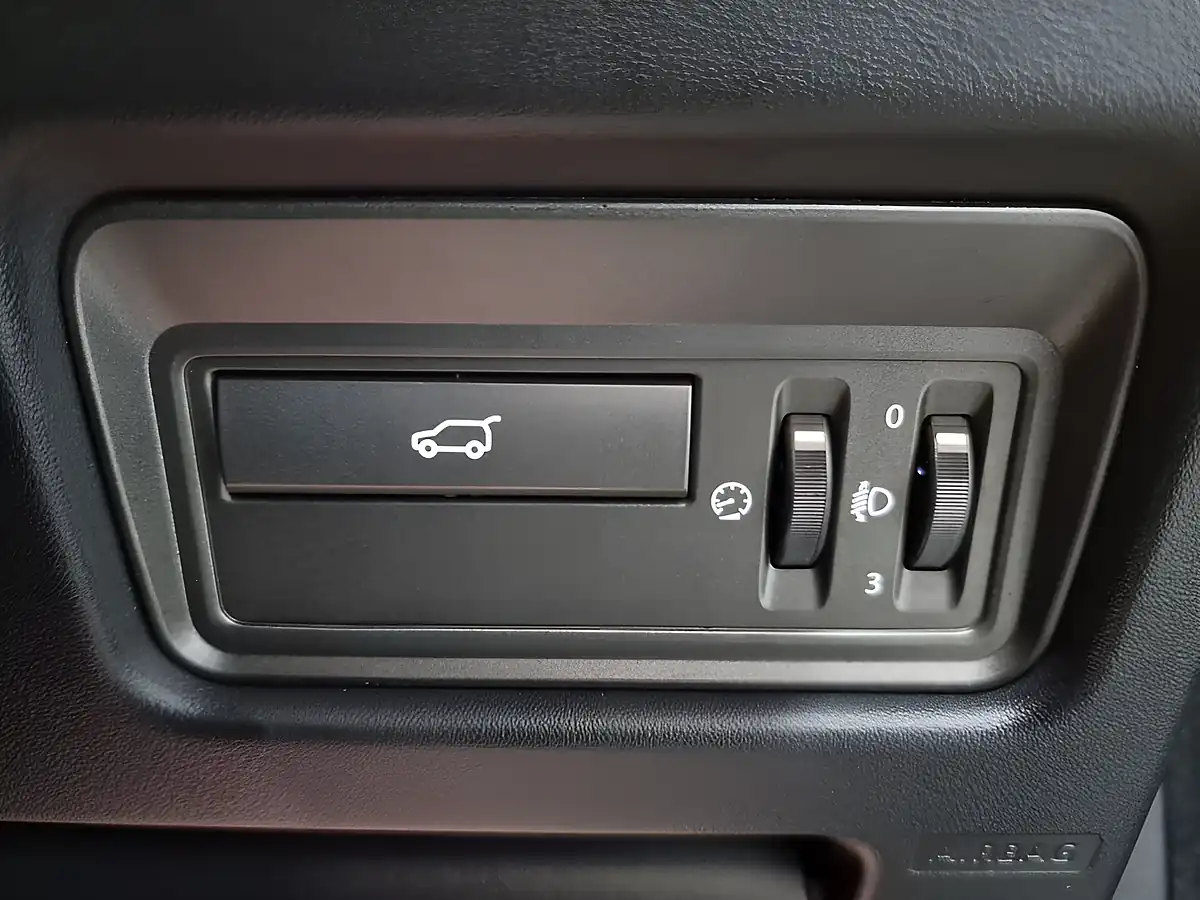 Used 2014 Land Rover Range Rover Evoque Pure Blue - Interior and Exterior details 16