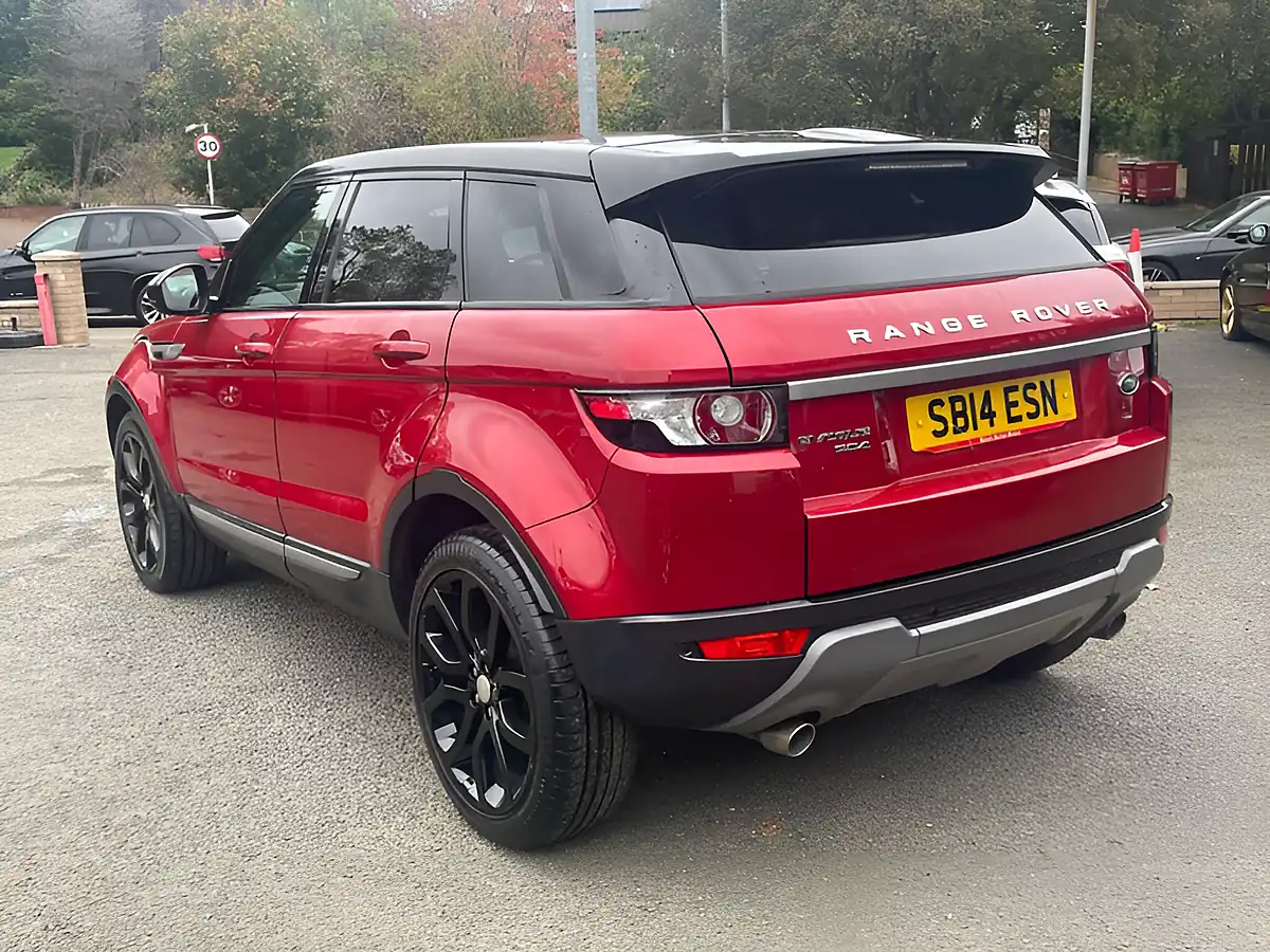 Used 2014 Land Rover Range Rover Evoque Pure Red - Interior and Exterior details 6