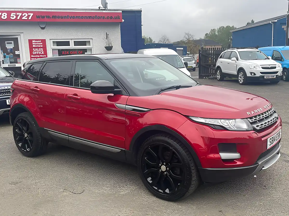 Used 2014 Land Rover Range Rover Evoque Pure Red - Interior and Exterior details 10